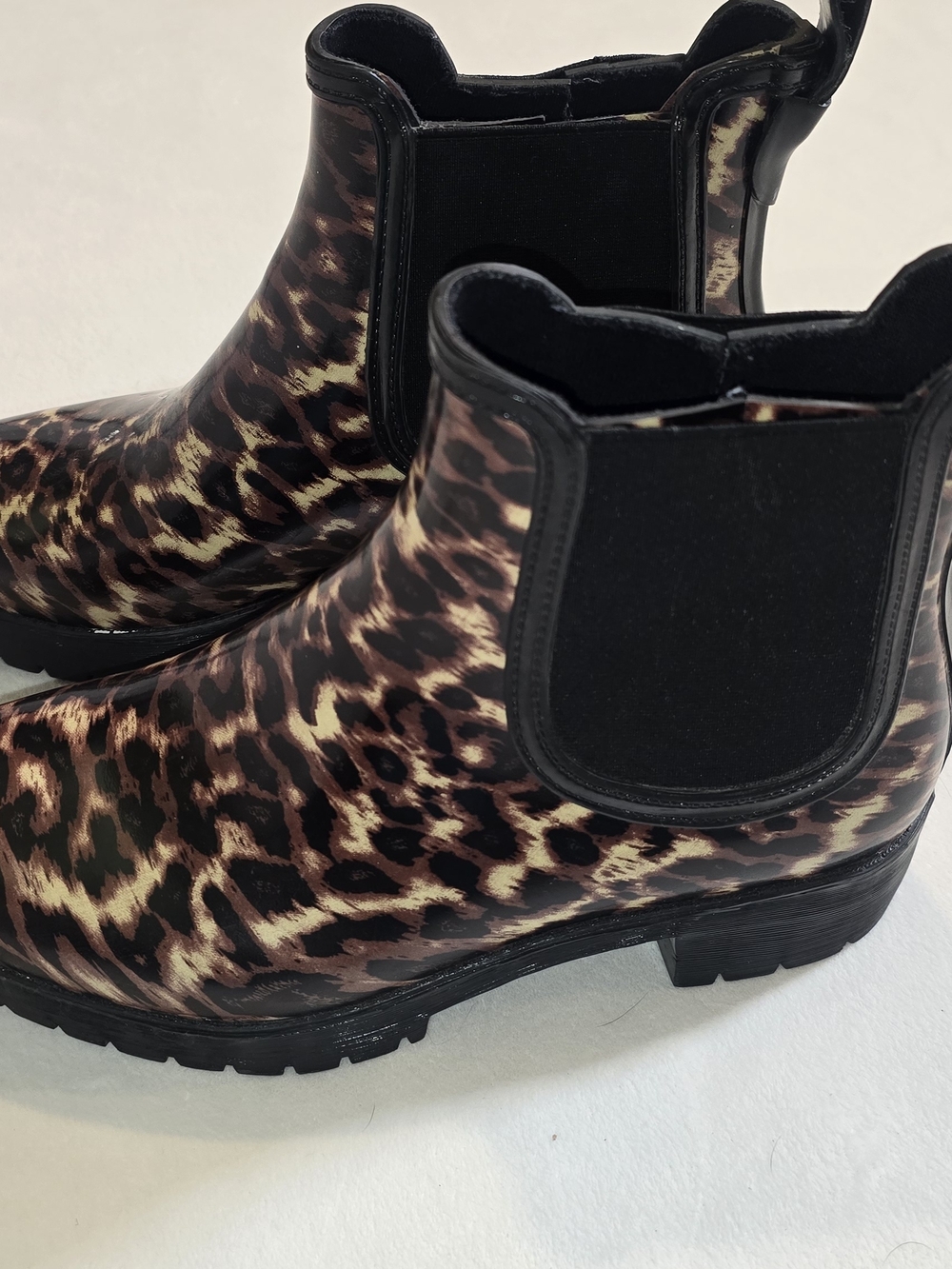 Jeffrey Campbell Leopard Print Cloudy Chelsea Rain Boots Size 8 Lug Sole - Picture 4 of 7